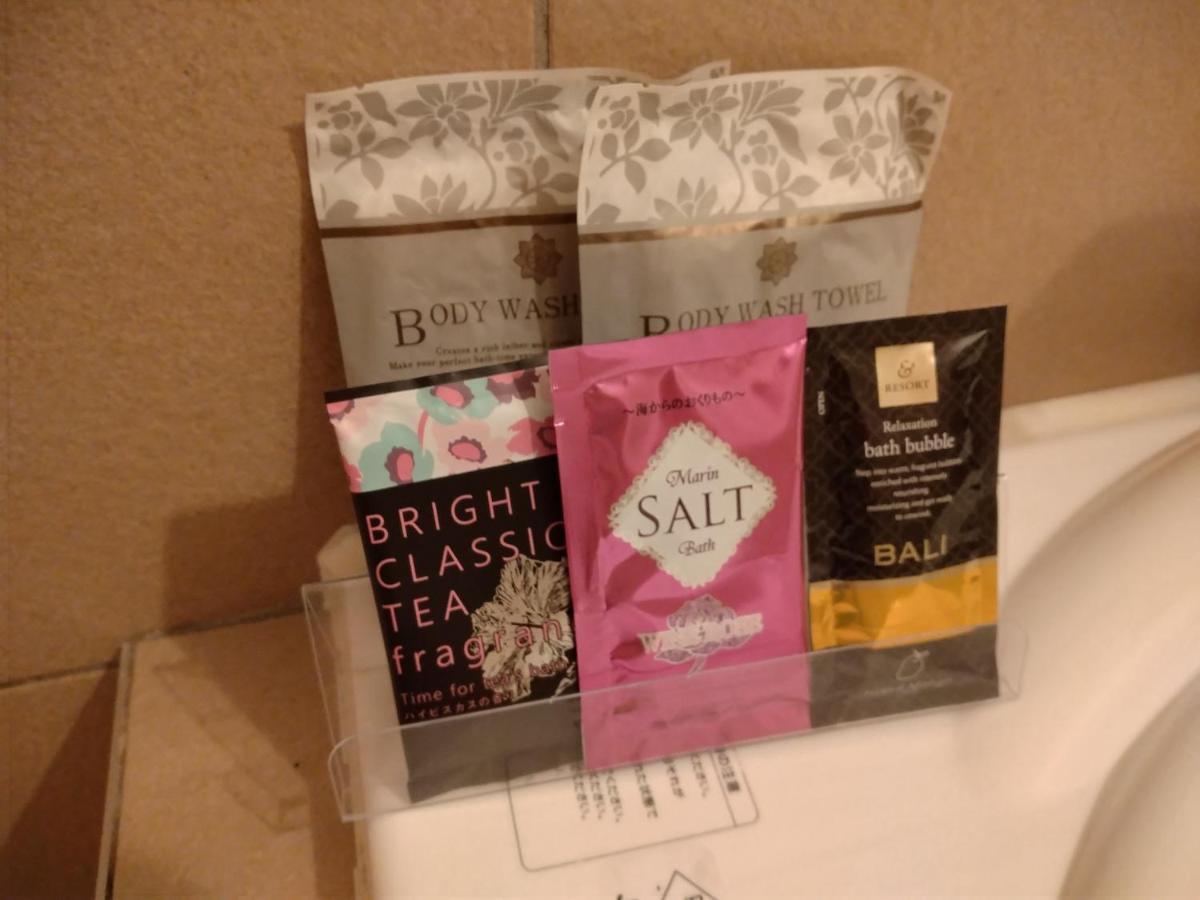 ホテル ベニ ウエスト 大人専用 Ōsaka Eksteriør bilde