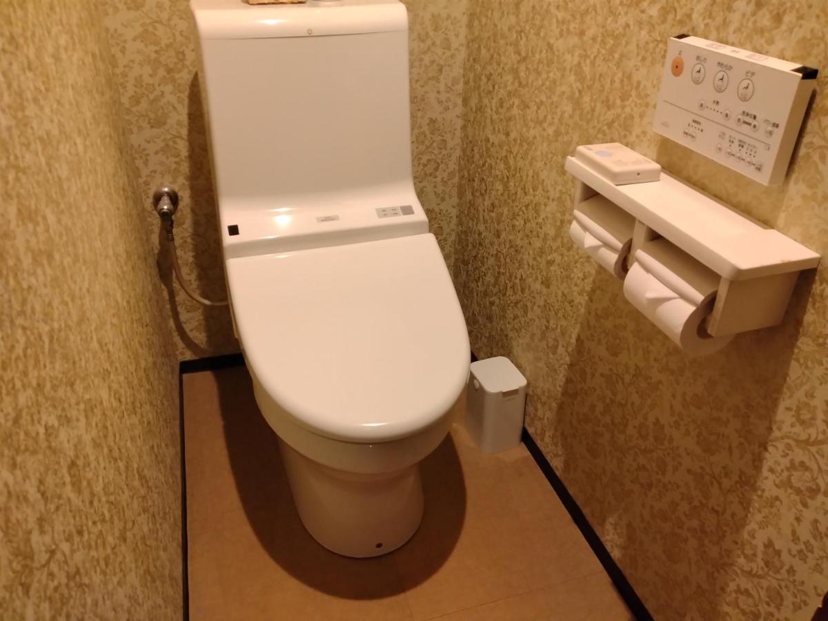 ホテル ベニ ウエスト 大人専用 Ōsaka Eksteriør bilde